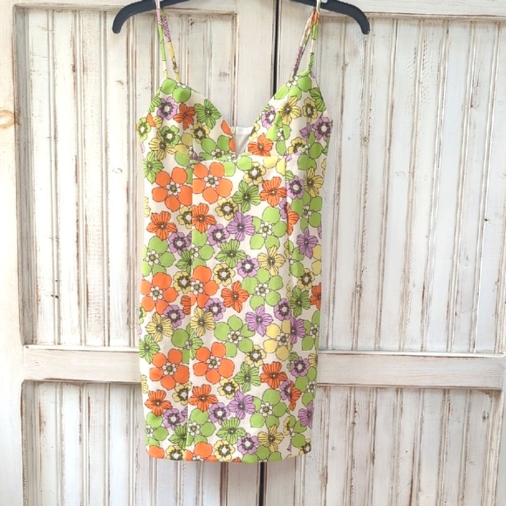 Zara, Floral ,Retro Style Mini Dress. Small